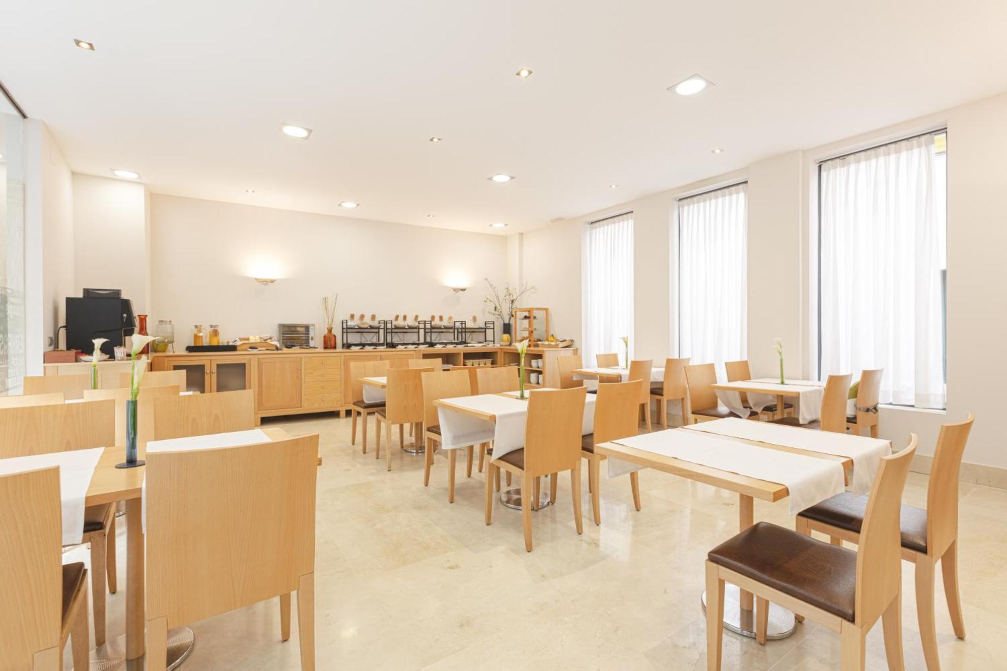 Hotel Aacr Museo Seville Ngoại thất bức ảnh
