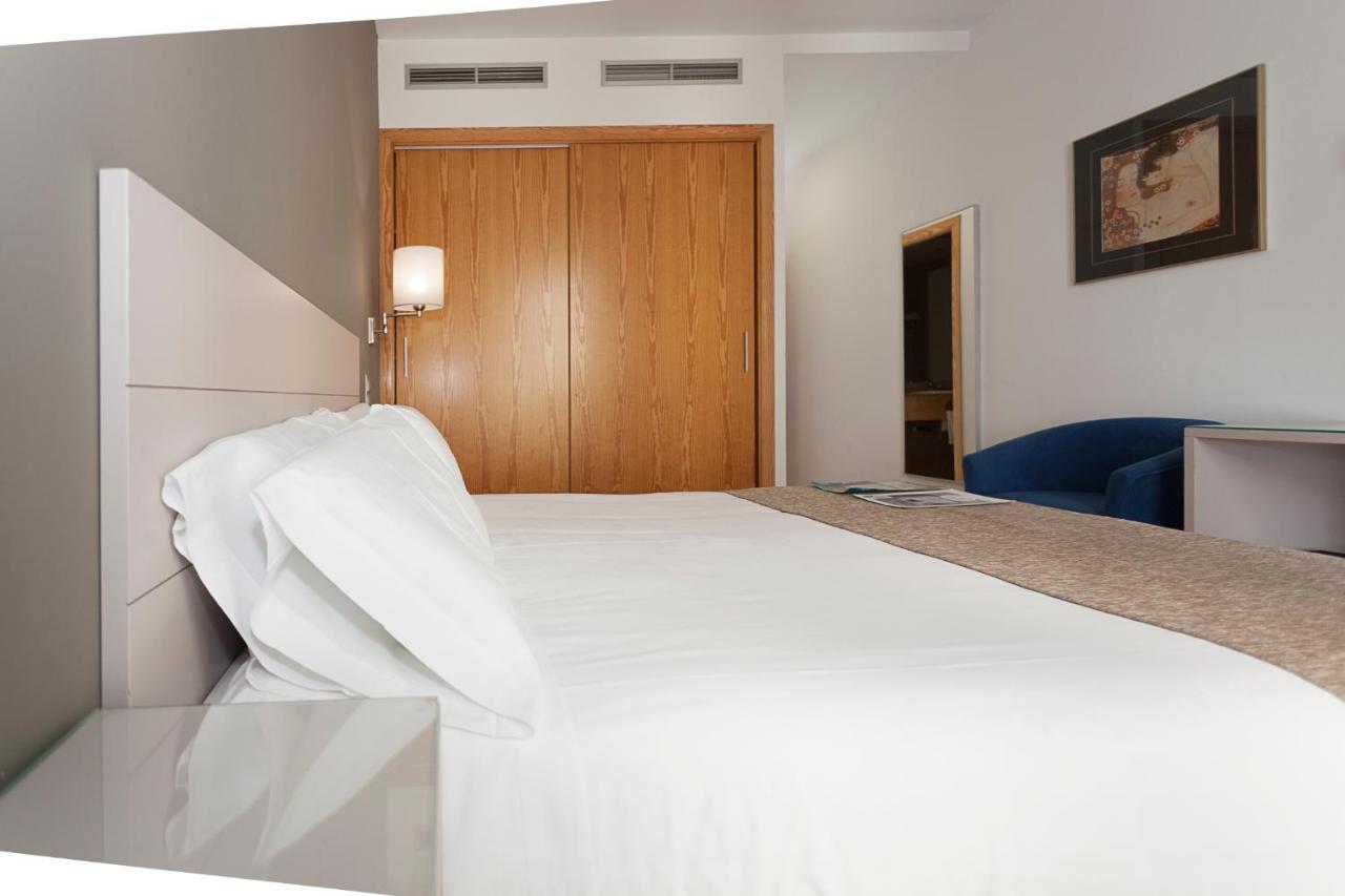 Hotel Aacr Museo Seville Ngoại thất bức ảnh